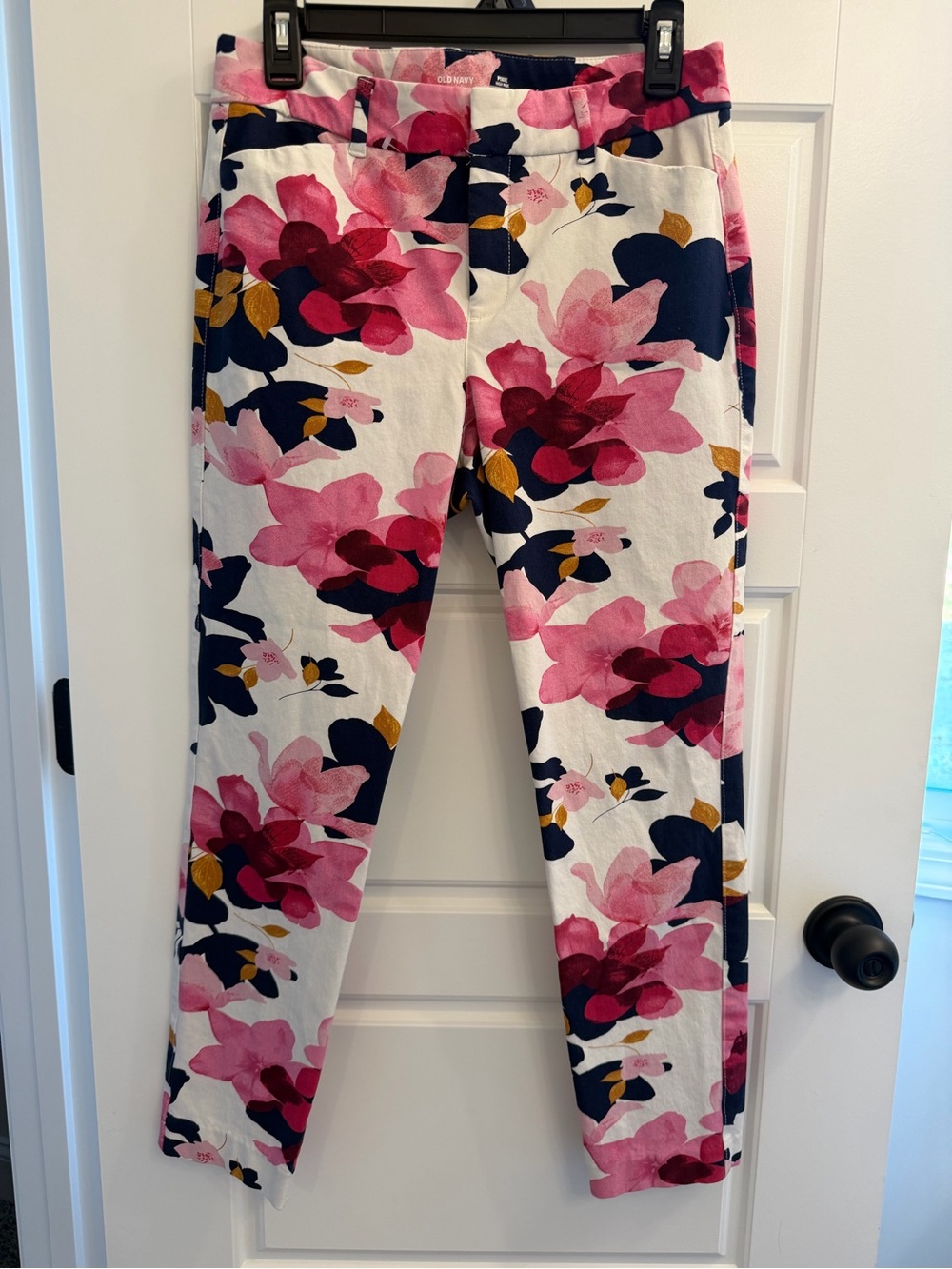 Old Navy Pixie High Rise Floral Pants Size 6 Pink Navy Statement Pants